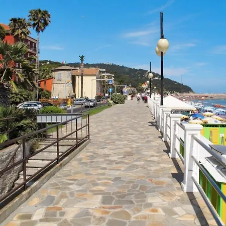 Casa Luma * Molino Nuovo (Savona)